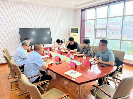 市外事辦領(lǐng)導(dǎo)及區(qū)政府領(lǐng)導(dǎo)一行蒞臨天潤公司